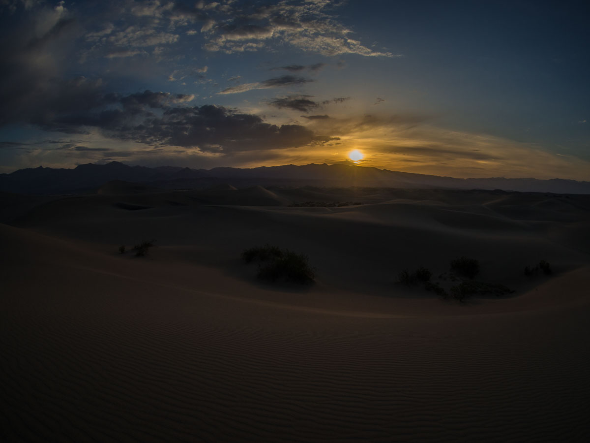 sončni vzhod v Death Valley